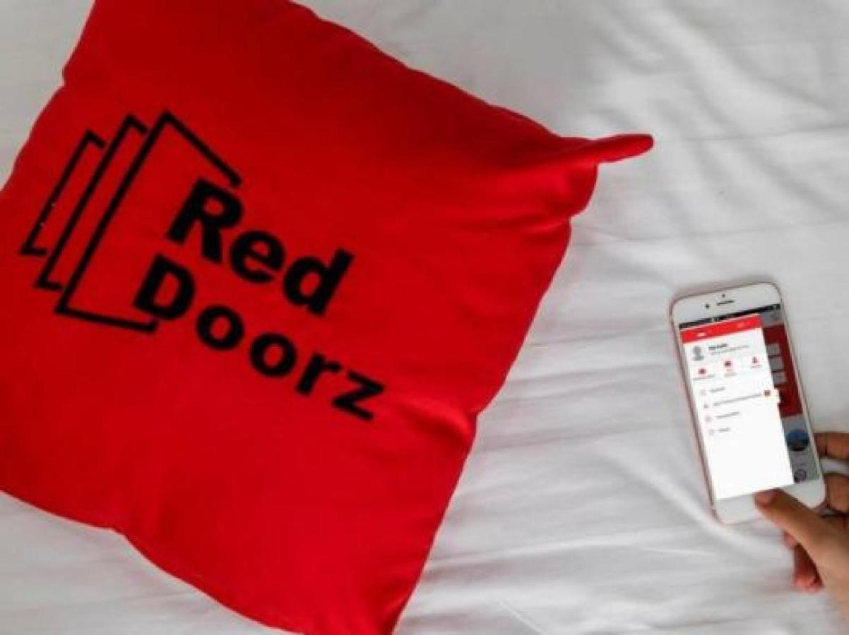 Reddoorz Near Rs Cikini Jakarta Exterior photo